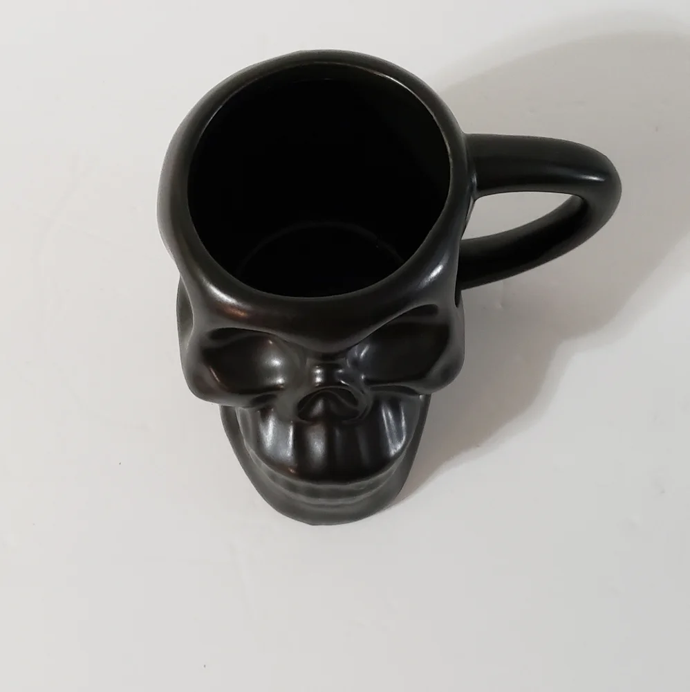 Hyde and Eek Skull Mug Halloween